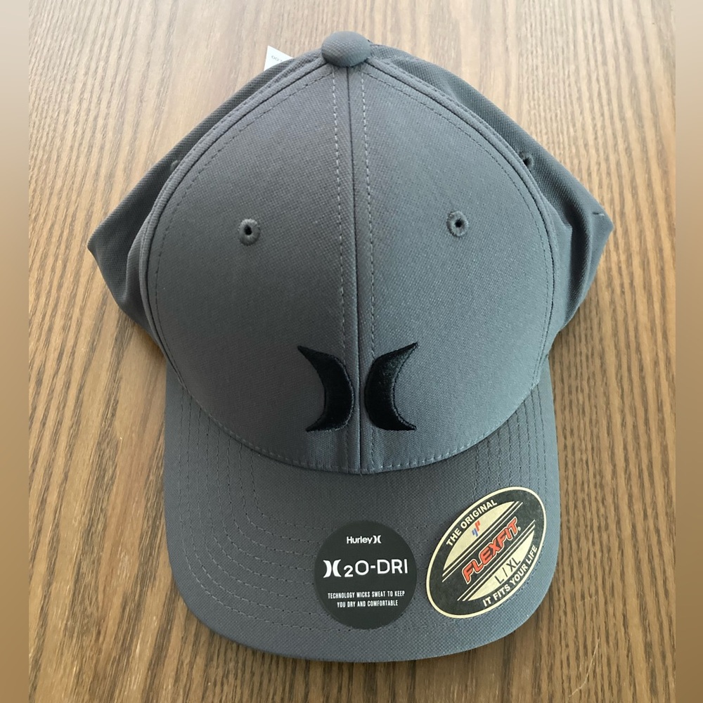 NWT hurley h20 dri flexfit hat size S/M